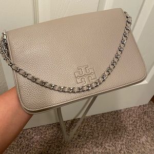 🆕 Tory Burch Thea Cluth/Crossbody